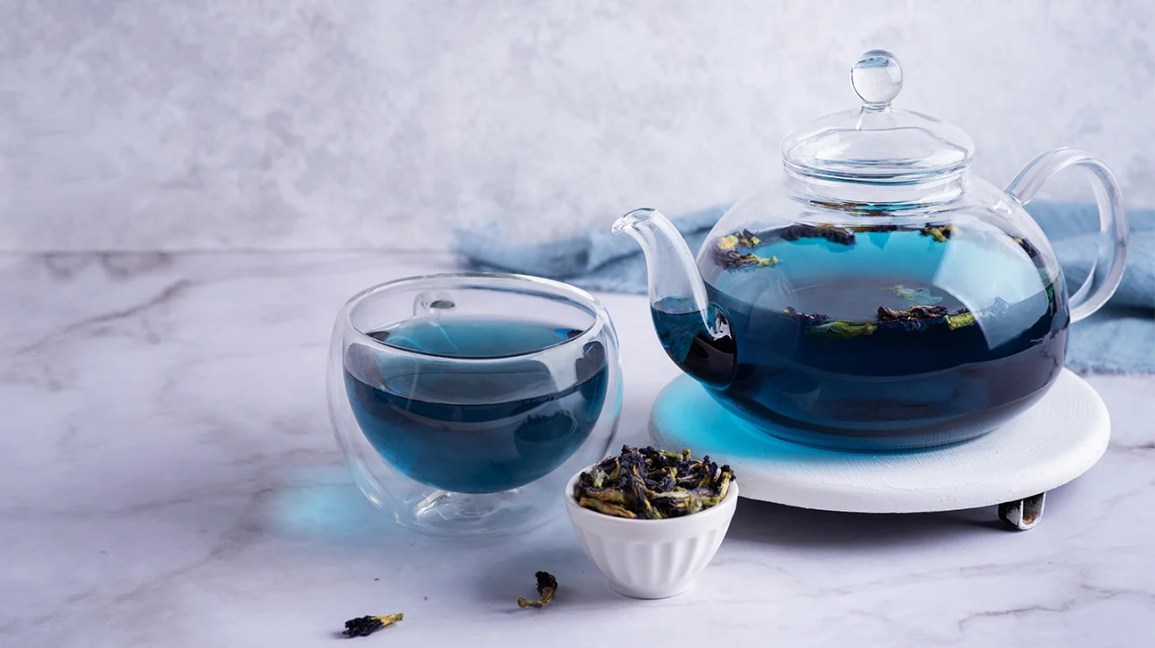Niebieskiej herbaty, wedÅ‚ug medycyny ajurwedyjskiej plasujÄ… siÄ™ one w pierwszej czwÃ³rce stymulatorÃ³w