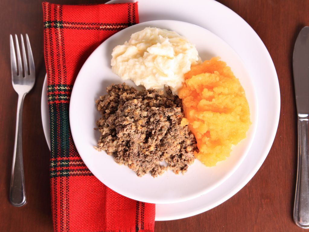 Szkocka kuchnia: 15 tradycyjnych szkockich potraw. Odkryj szkockÄ… kuchniÄ™ bogatÄ… w tradycyjne dania i skÅ‚adnik 2 - TwÃ³j GÅ‚os ðŸ“Œ e-TG.pl