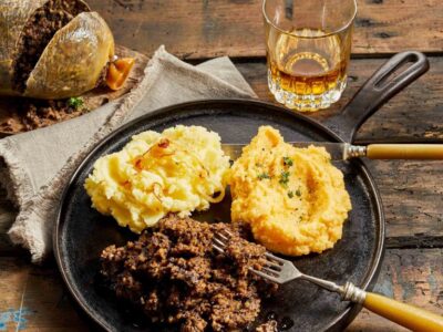 Szkocka kuchnia: 15 tradycyjnych szkockich potraw. Odkryj szkock膮 kuchni臋 bogat膮 w tradycyjne dania i sk艂adnik 1 - Tw贸j G艂os 馃搶 e-TG.pl
